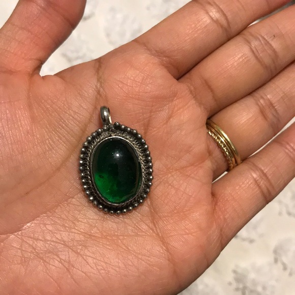 Pendants - Picture 3 of 5